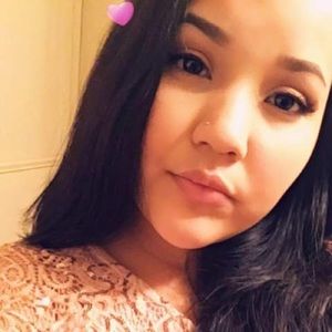 Meet your Posher, Gloria